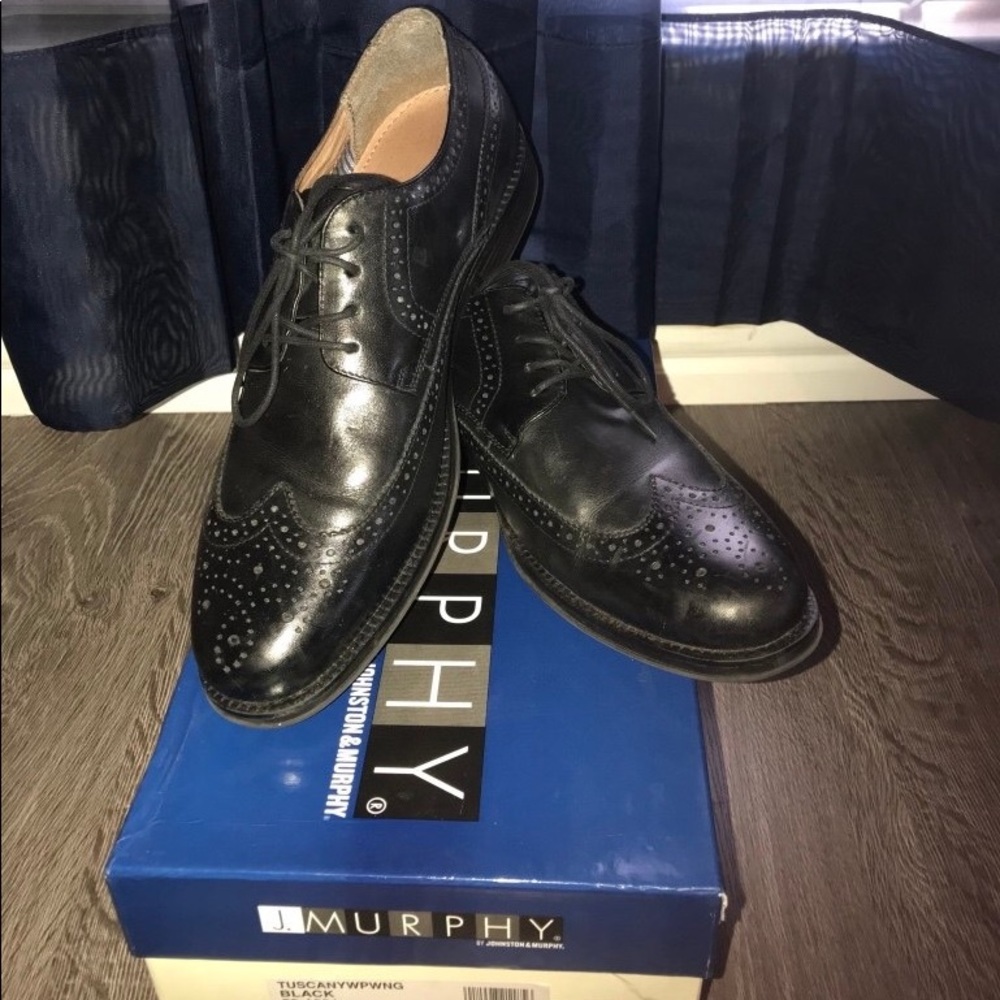 Men’s dress shoes